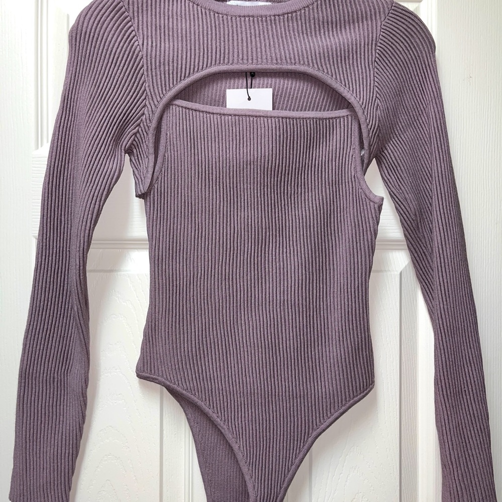 Missguided NWT knit ribbed two-piece bodysuit and shrug. Size 2.